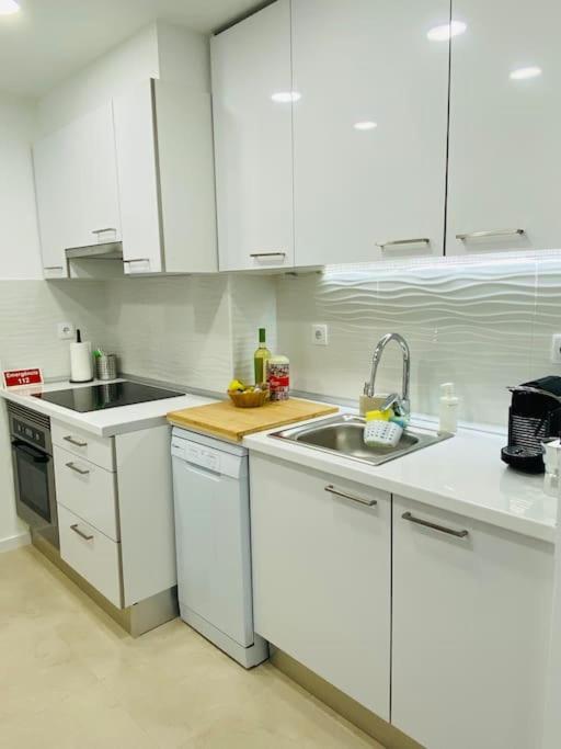 Modern 3 Bedroom Flat In ลิสบอน ภายนอก รูปภาพ