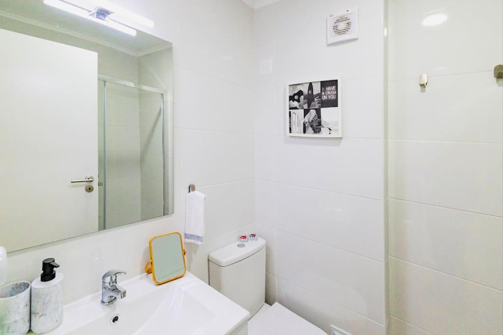Modern 3 Bedroom Flat In ลิสบอน ภายนอก รูปภาพ