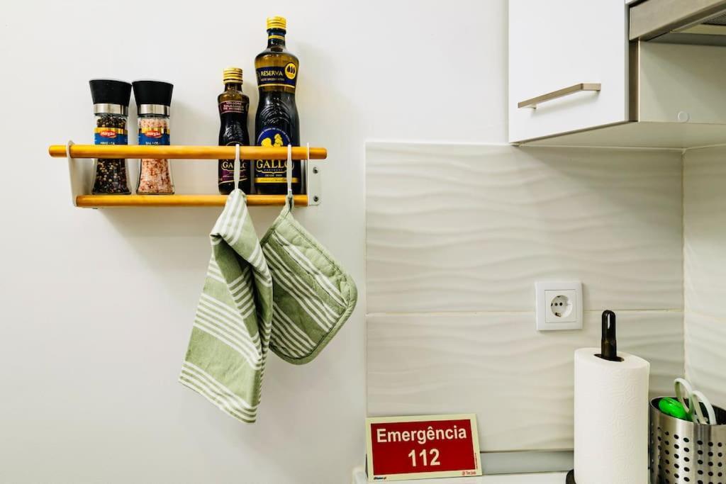 Modern 3 Bedroom Flat In ลิสบอน ภายนอก รูปภาพ